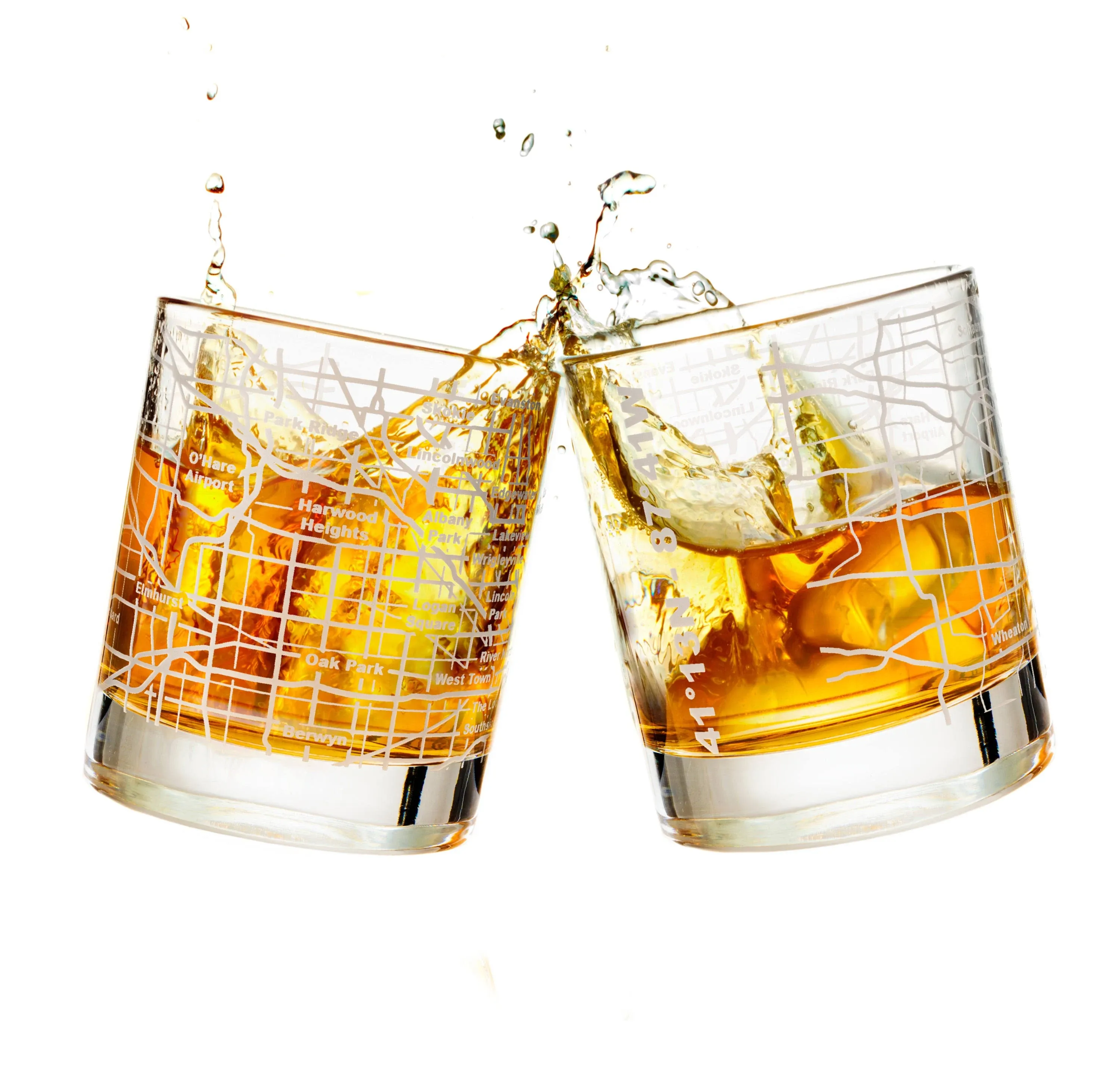 Greenline Goods - Chicago Map Etched Whiskey Glass Perfect for Bourbon, Scotch, Liquor, Cocktail - Crystal Whiskey Glasses Set of 2 - Best Tasting Experience with Vintage Rocks Glasses