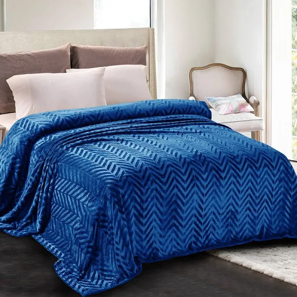 Whale Flotilla Flannel Fleece Twin Size Bed Blanket, Twin XL Soft Velvet Lightweight Bedspread Plush Fluffy Coverlet Chevron Design Decorative Blanket for All Season, 90x66 Inch, Royal Blue