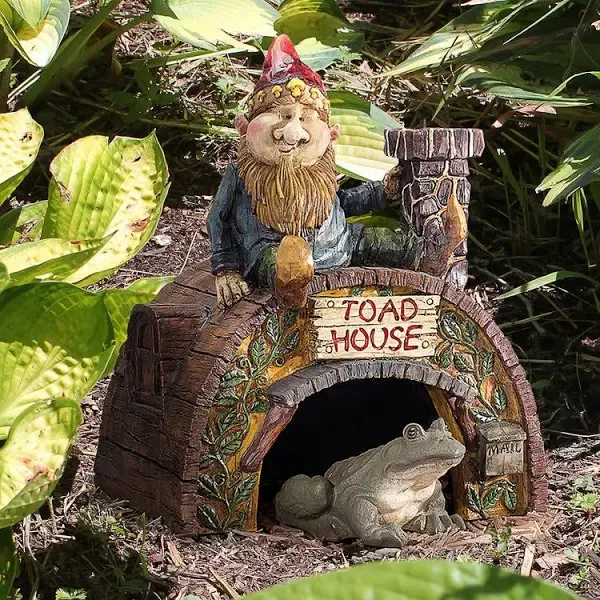 Design Toscano Garden Gnome's Toad House Statue