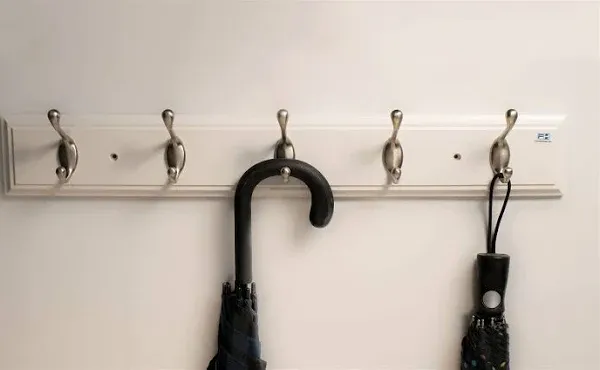 5 Hook Rail White 27" FantasHome Inc.