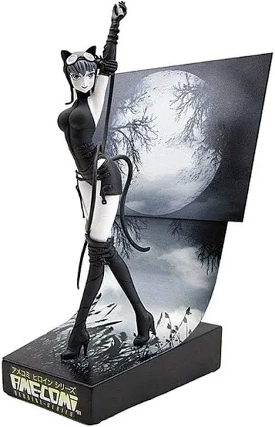 DC Comics Catwoman 10 Inch Ame-Comi Premium Motion Statue - Kabuki Variant