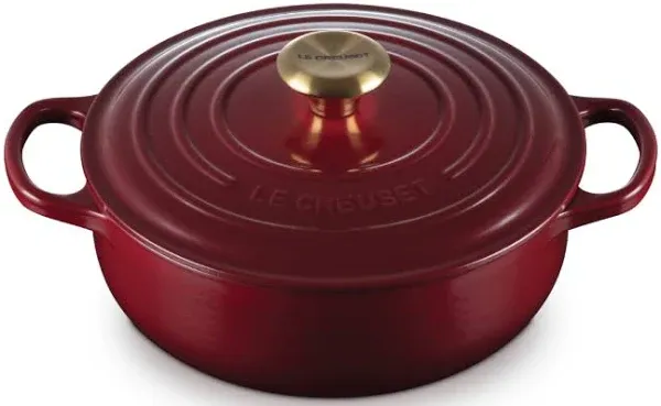 Le Creuset Signature Iron Handle Skillet