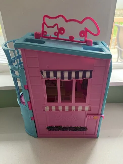 DELUXE Barbie Pet Daycare Playhouse- RARE