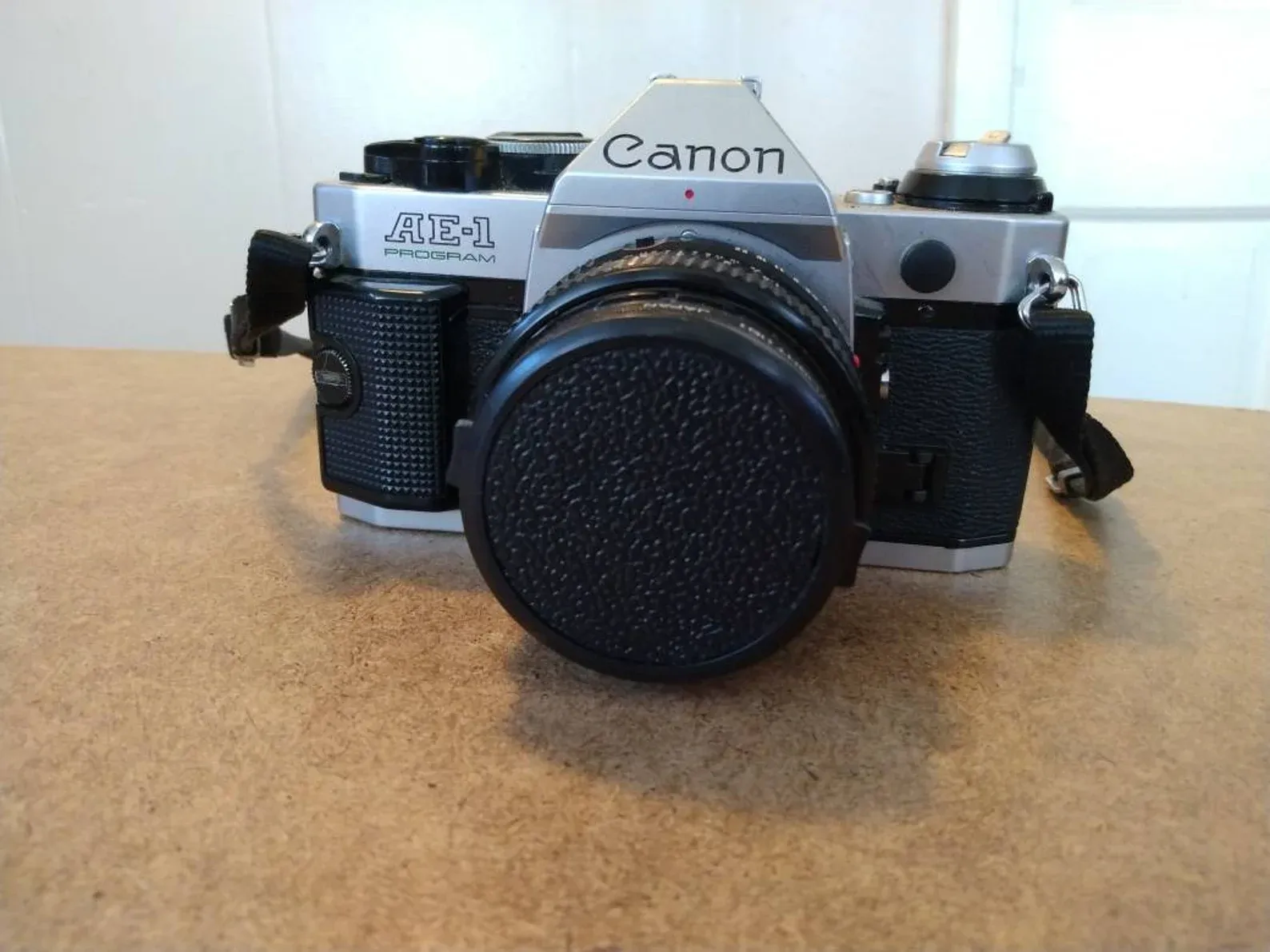 Canon AE-1 35mm Manual SLR Film Camera 50mm 1:1.8 Lens &amp; 75-200mm Zoom Lens+Case