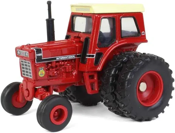 ERTL 1/64 International Harvester 1466 Black Stripe Wide Front with FFA Logo