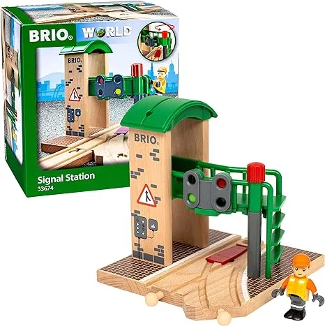 Brio World 33674 - Signal Station - 2 Piece Wooden Toy Train Accessory for Kids Age 3 and Up