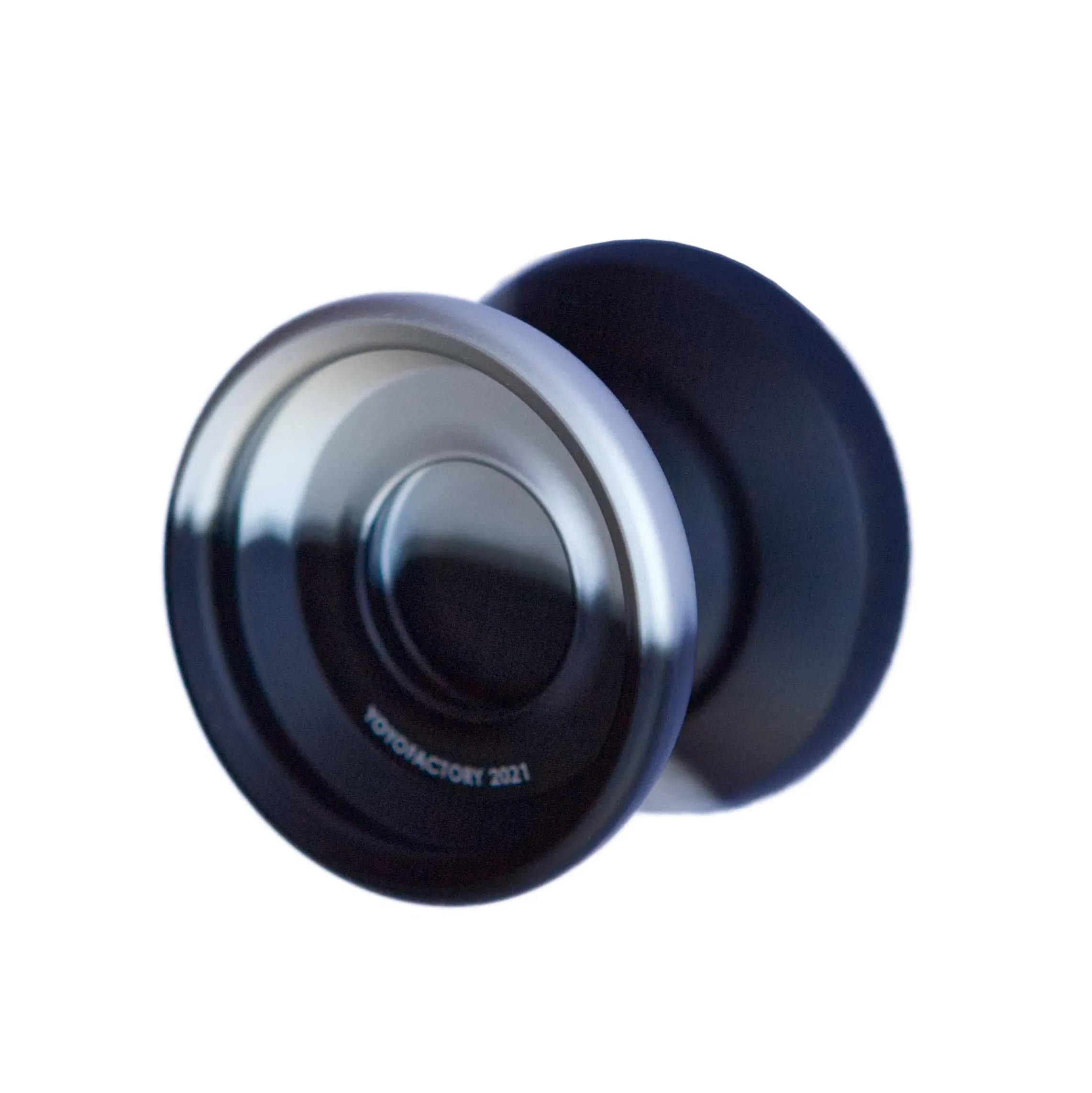 YoYoFactory Shutter Yoyo (Silver and Black)