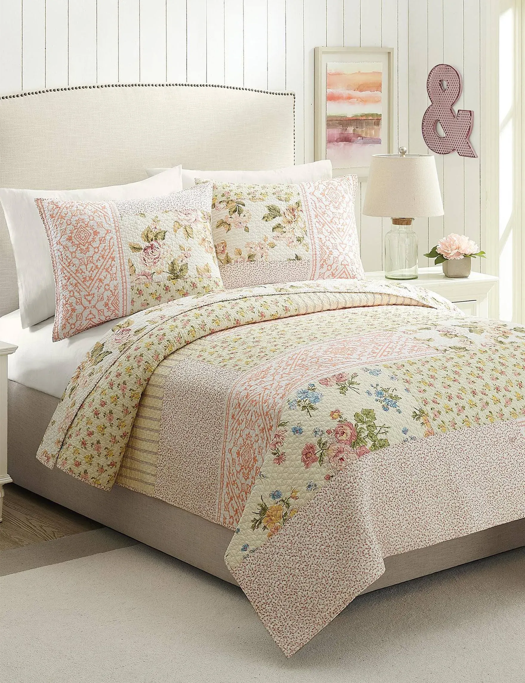 Mary Jane Farm Sweet Blossoms Pattern Cotton Quilt, King