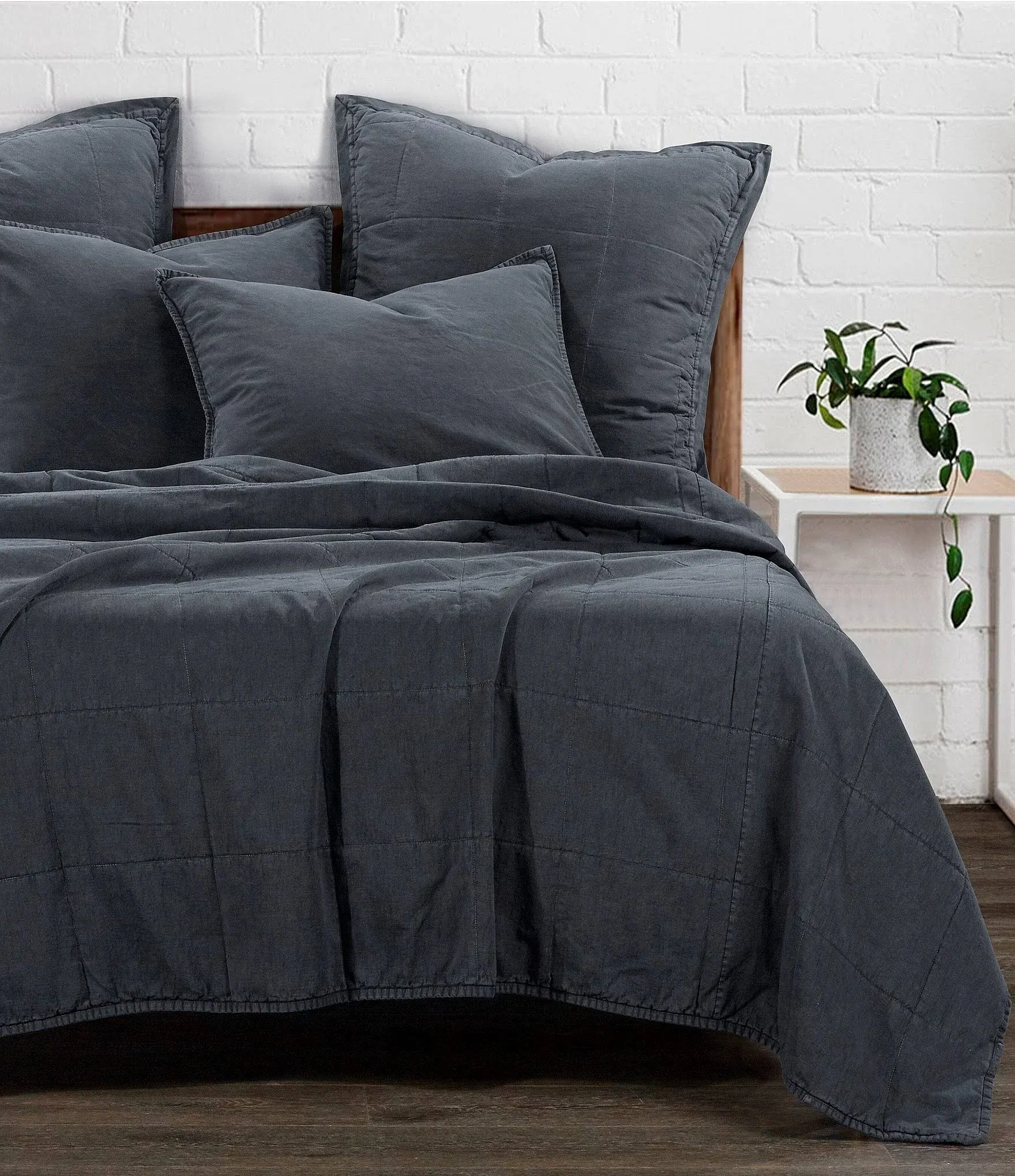 Stonewashed Cotton Canvas Coverlet, 1 Piece, Charcoal, King