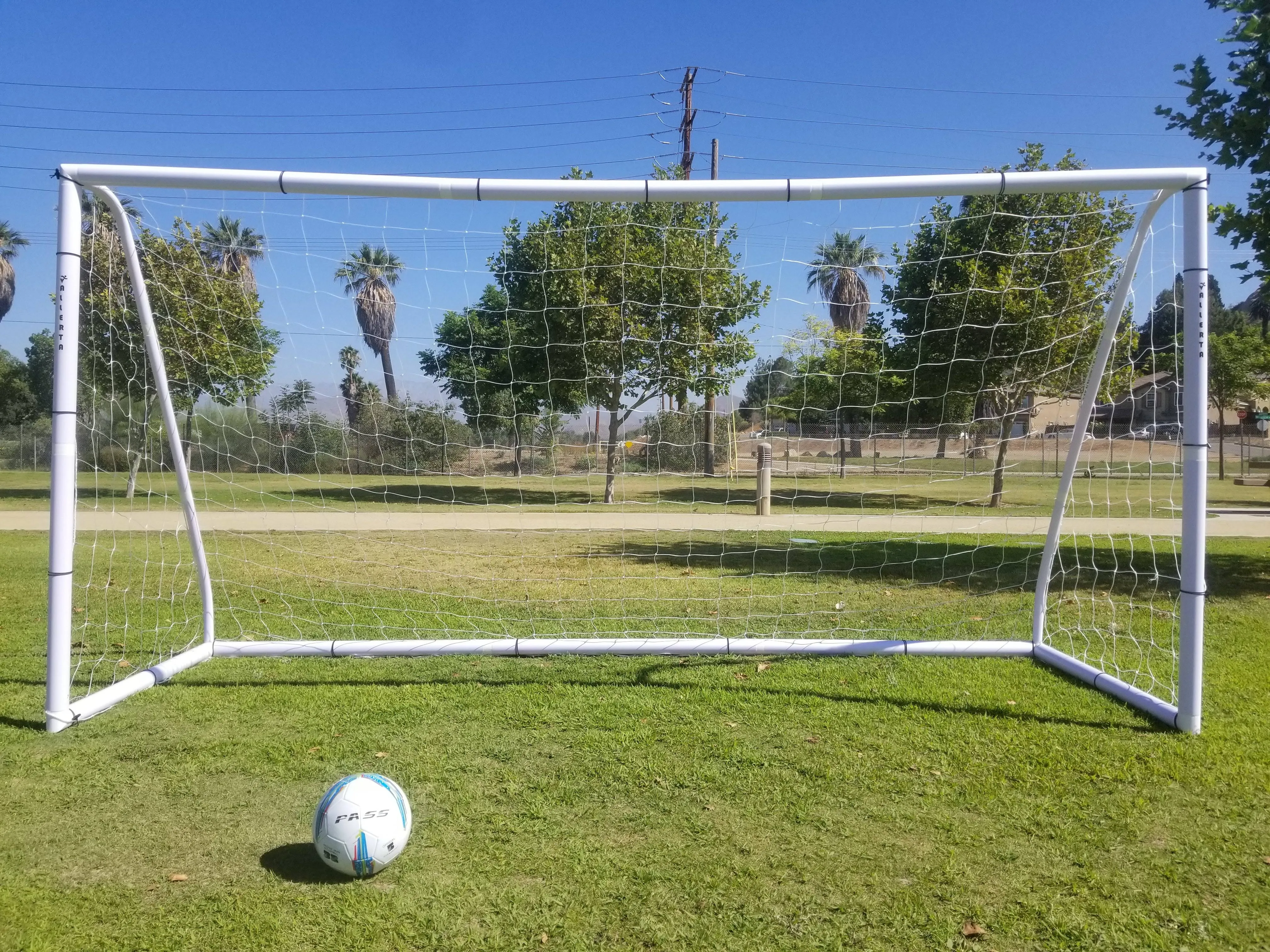 Vallerta 10 x 6 ft. PVC Soccer Goal w/Carry Bag & Weatherproof Net