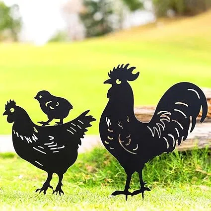 TT & MM Rooster Yard Decor Metal Decorative Garden Stakes - Chicken Yard Art Rooster and Hen with Chicks Statues Idea Garden Gifts for Outdoor, Patio, Outside - Set of 3 Lawn Decorations