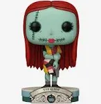 The Nightmare Before Christmas - Sally As The Queen Pop! Vinyl Figure