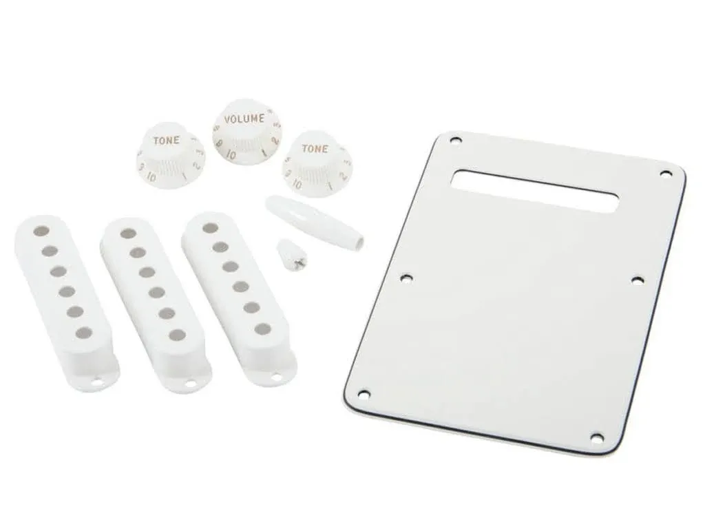 Fender Stratocaster Accessory Kit - Parchment