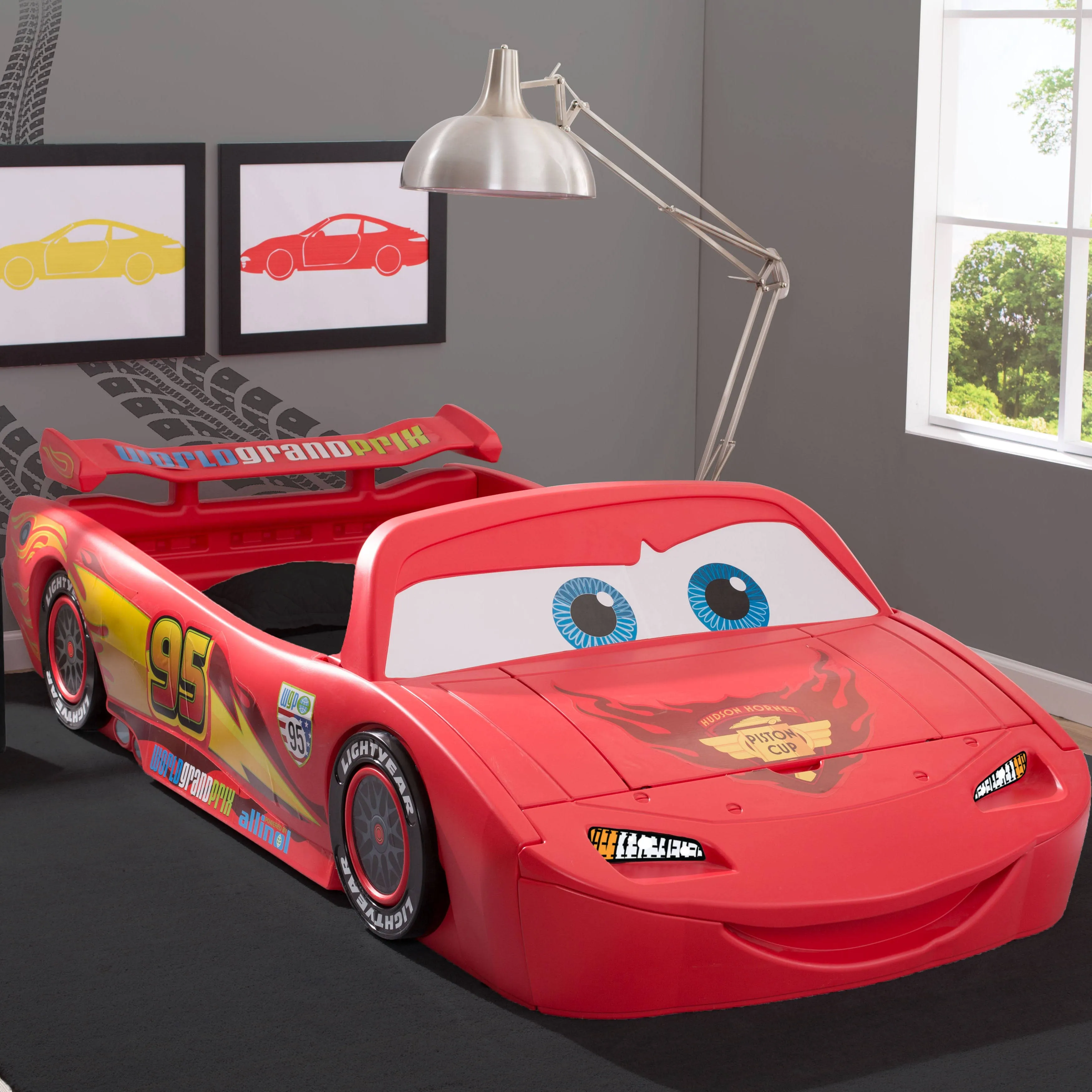 Disney/Pixar Cars Lightning Mcqueen Toddler-to-Twin Bed with Toy Box by Delta Children