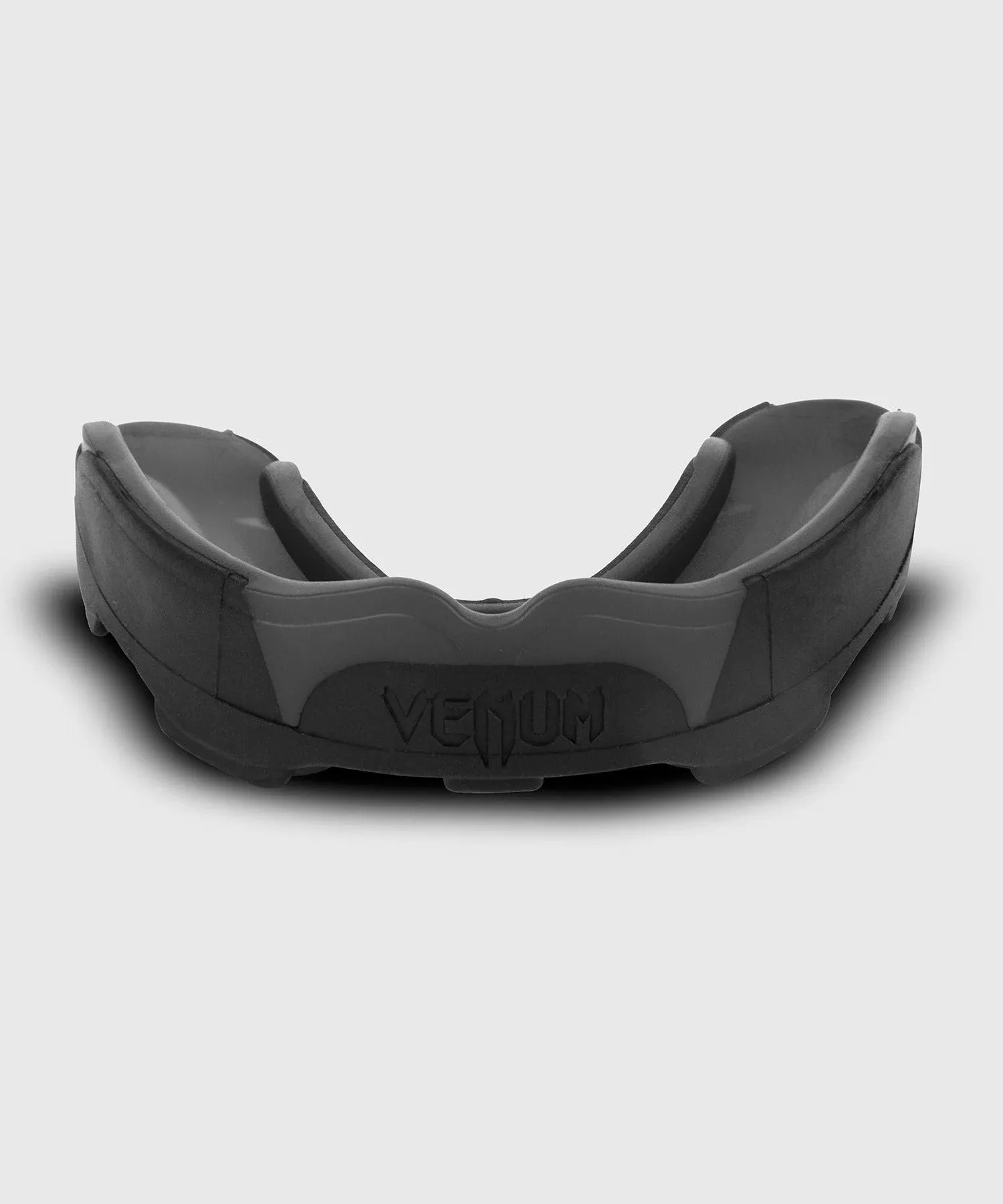 Venum Predator Mouthguard - Black/Black, One Size